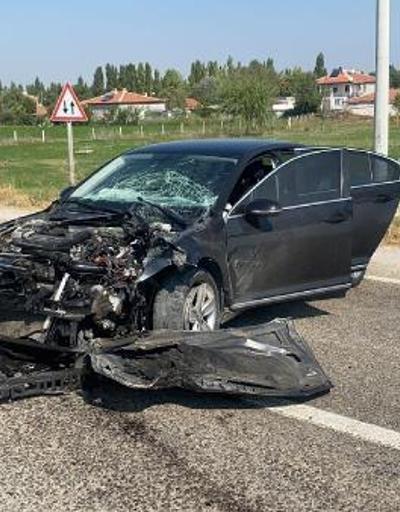 Bolvadin Kaymakamı Bolat’ın makam aracı kaza yaptı
