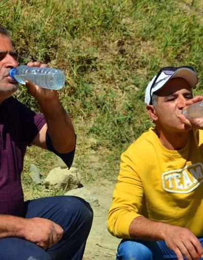 Şifalı sanılan pis suyu içmek için Türkiyenin dört bir yanından geliyorlar