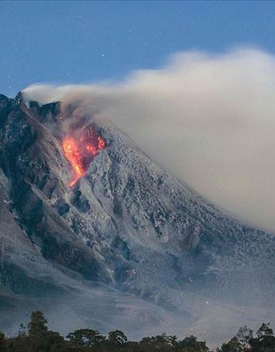 La Palma adasında lav akıntısı okyanusla buluştu, zehirli gaz ve patlama uyarısı yapıldı