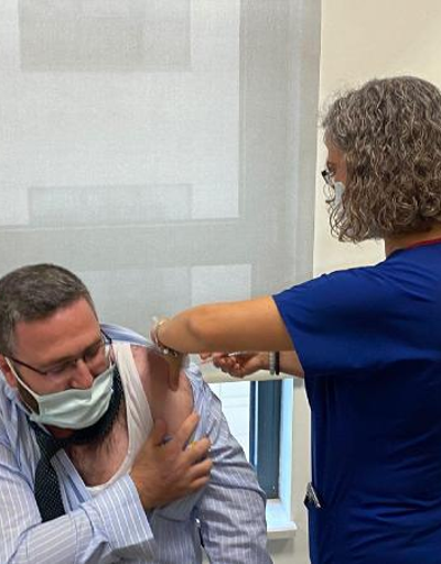 Eskişehir’de 2 TURKOVAC gönüllüsü, aşı oldu