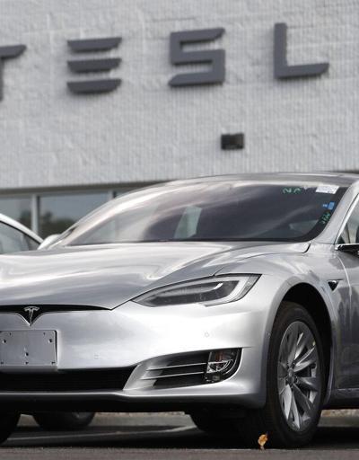 Rekor kırdı: Teslanın piyasa değeri 1 trilyon doları aştı