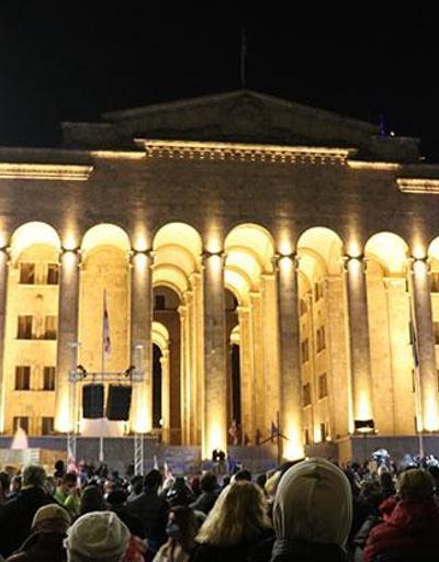Gürcistanda Saakaşviliye destek gösterisi