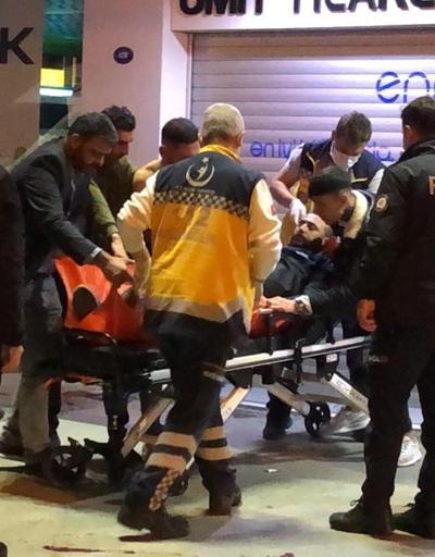 İzmirde iki grup arasında bıçaklı kavga: 1i ağır 2 yaralı