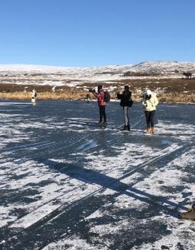 Çıldır Gölü buz tuttu: Turist akını olacak