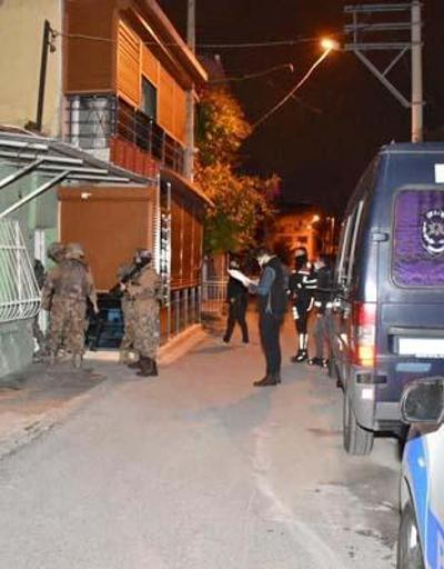 İzmirde helikopter destekli nefes kesen operasyon 23 kişi yakalandı...