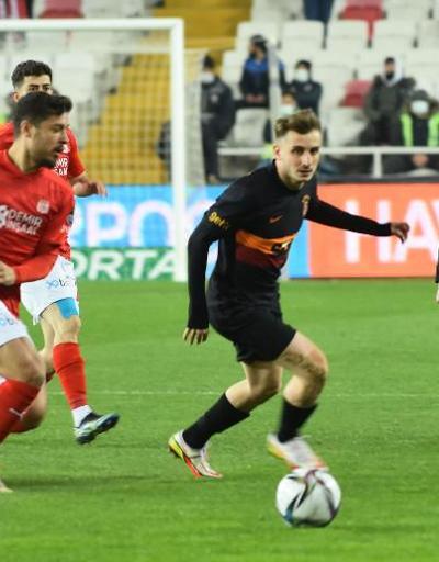 Galatasaray Sivasta yenildi, Muslera sedyeyle çıktı