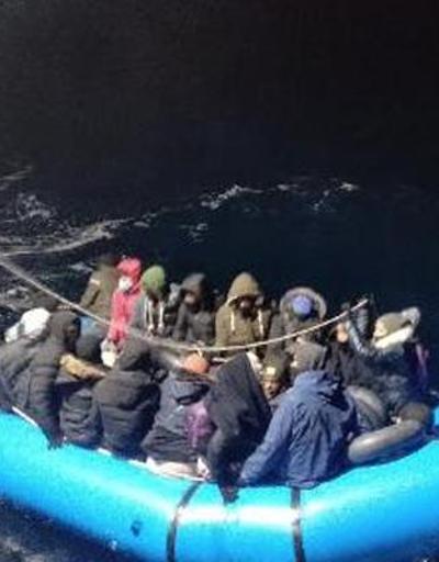 İzmirde 164 kaçak göçmen yakalandı, 78 göçmen kurtarıldı