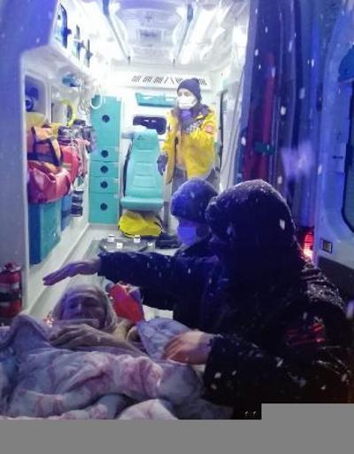 Samsunda hasta kadının yardımına Jandarma yetişti