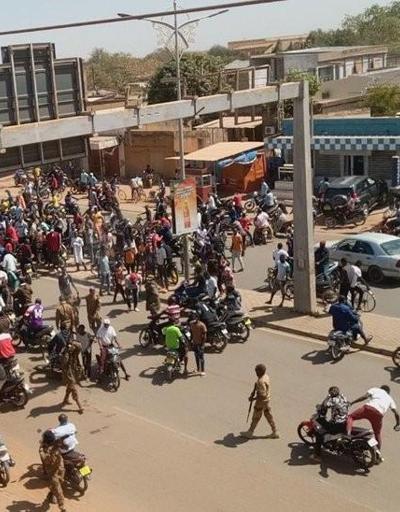 Burkina Fasoda darbe Ordu yönetime el koydu