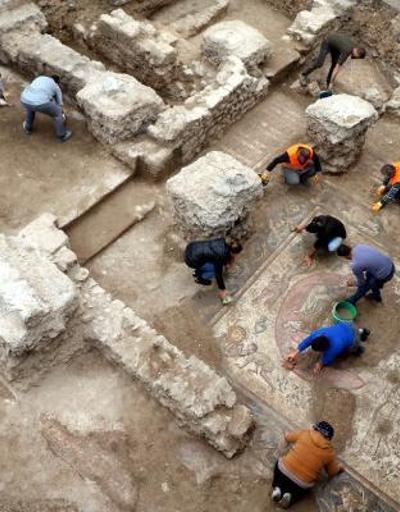 Germanicia Antik Kentindeki kazılarda 1500 yıllık mozaik bulundu