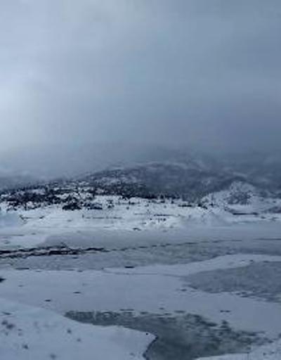 Çayboğazı Barajı buz tuttu
