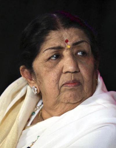 Hindistanda melodilerin kraliçesi 92 yaşında hayata gözlerini yumdu
