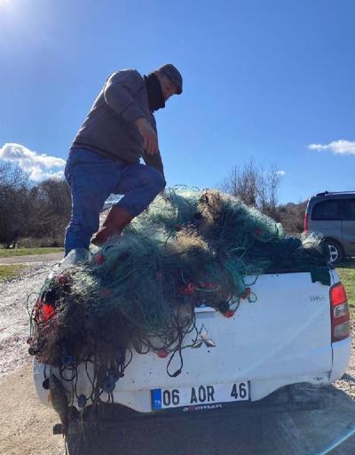 Terkos Gölünde kaçak avlanan 1 ton balık tekrar suya bırakıldı