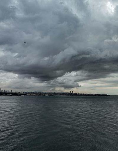 İstanbul’u kara bulutlar kapladı