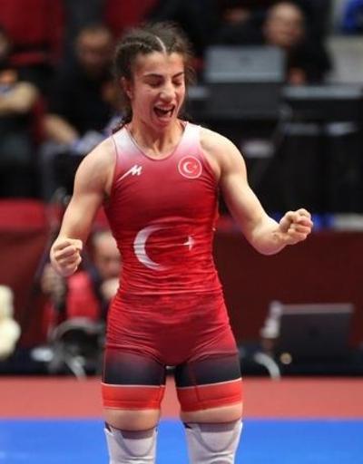 Evin Demirhan Yavuz altın madalya kazandı