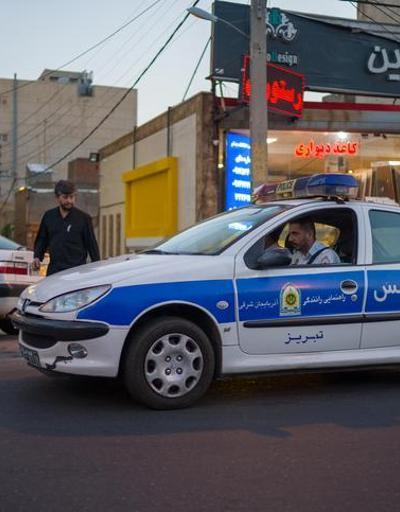 İran’da bıçaklı saldırgan, 2 din görevlisini öldürdü
