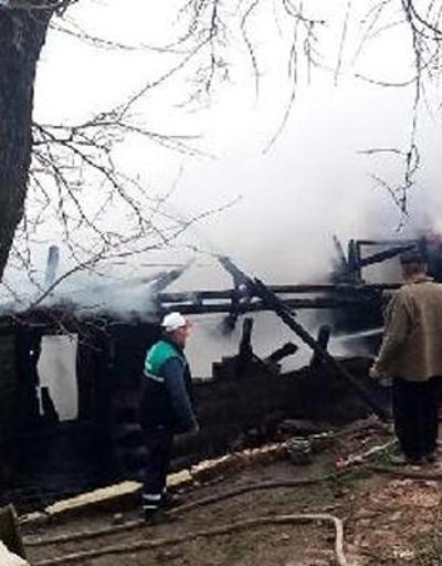 Ahşap ev yandı: 12 yaşında çocuk hayatını kaybetti