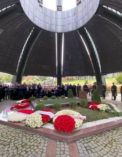 Turgut Özal ölümünün 29. yıl dönümünde mezarı başında anıldı