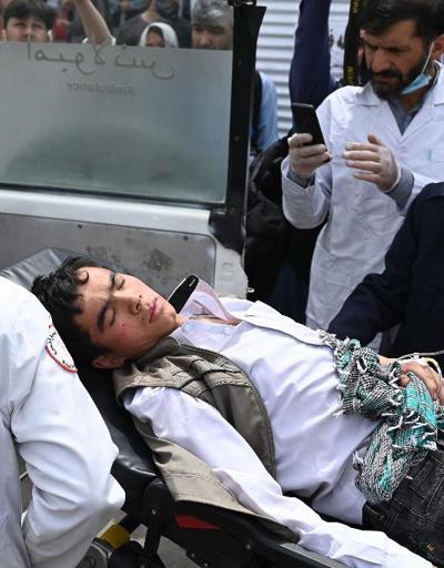 Afganistanda okula bombalı saldırı Ölü ve yaralılar var
