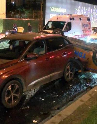 Beşiktaşta zincirleme trafik kazası: 2 yaralı