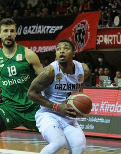 Darüşşafaka Gaziantep Basketi yenerek yarı finale çıktı