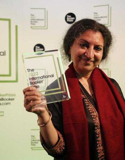 Uluslararası Booker Ödülünü kazanan ilk Hint yazar