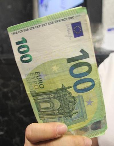 Fazla verilen bin euroyu geri getirdi