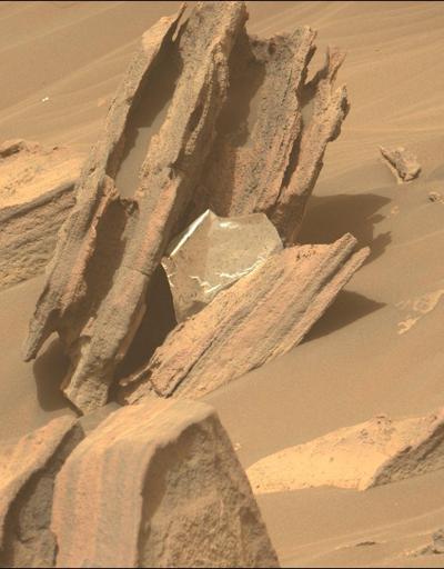 Marsın yüzeyinde çöp tespit edildi