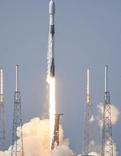 SpaceX, Kaliforniyadan Alman keşif uydusunu fırlattı