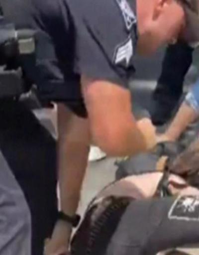 Polis kürtaj protestosu yapan eylemcilere saldırdı