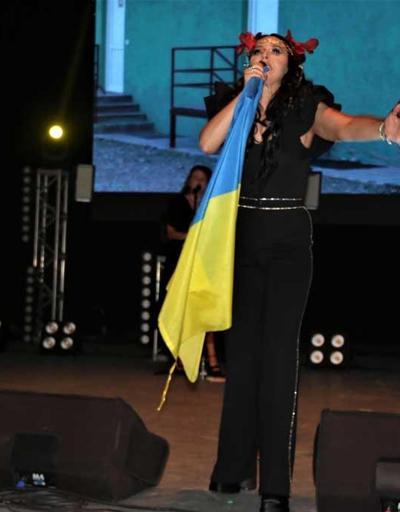 Ukraynalı şarkıcı Jamaladan Bayraktar teşekkürü