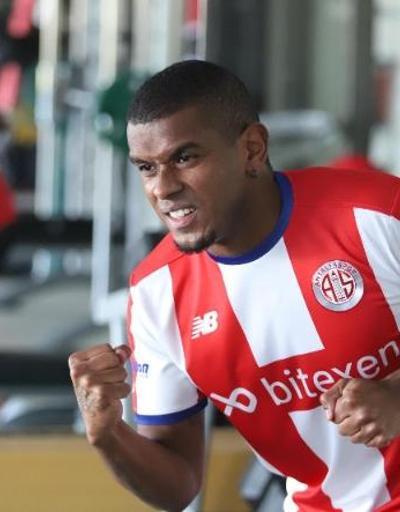 Antalyaspor; Fernando Martins, Güray Vural ve Boffin ile sözleşme uzattı