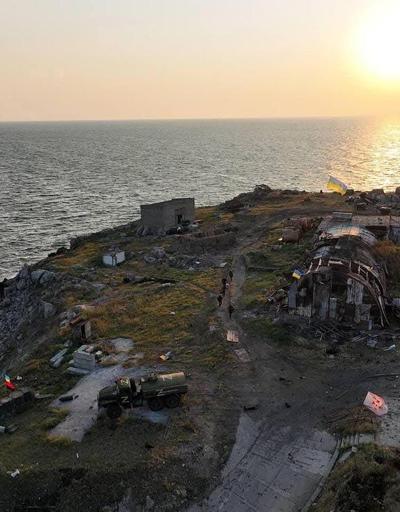 Yılan Adası mücadelesi: Ukrayna bayrak çekti, Ruslar vurduk dedi