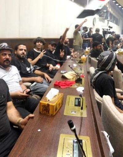 Parlamento baskını Sadr Grubu: Yeşil Bölge işgalden kurtarıldı