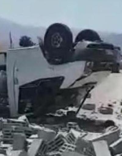Elazığda kamyonet ile hafif ticari araç çarpıştı: 1 ölü, 2 yaralı