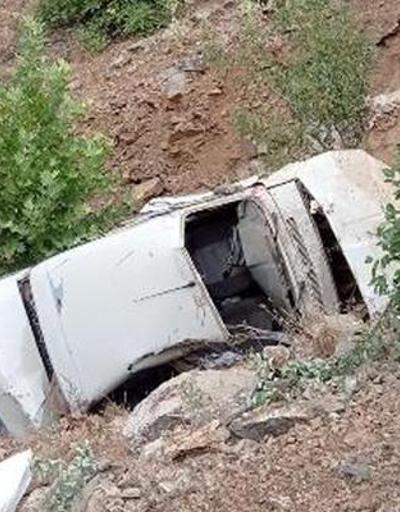 Feke’de otomobil uçuruma düştü: 2 yaralı