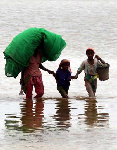 Pakistanda sel felaketi: 2 ayda 777 kişi öldü, 300 bin kişi evsiz kaldı