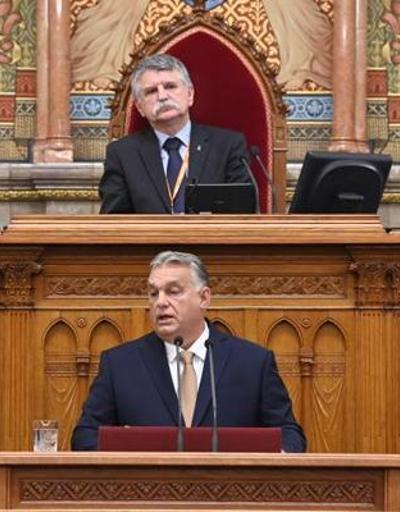 Macaristan Başbakanı AByi topa tuttu: Kendi ayaklarına sıktılar