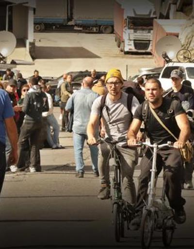 Ruslar, Gürcistana akın ediyor Sınırı bisikletle geçiyorlar