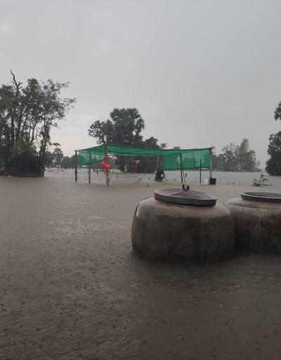 Tayland şiddetli yağmura teslim: Bir kentin tamamı sular altında kaldı