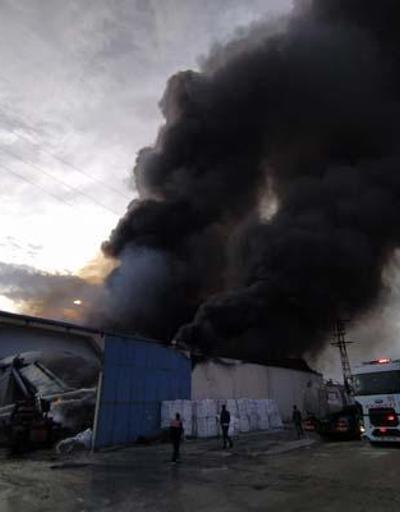 Adanada fabrika yangını; 4 saatte kontrol altında