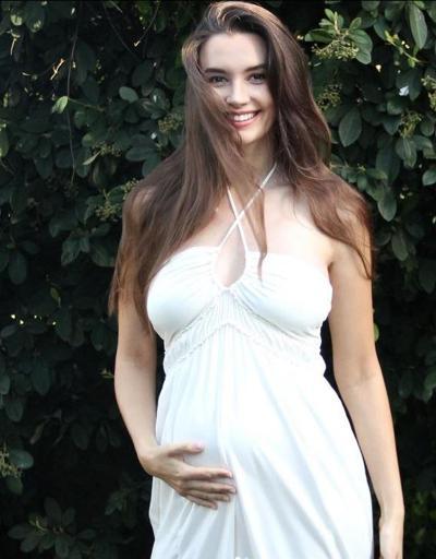 Lydia Tuğutlunun oğluna vereceği isim sosyal medyayı ikiye böldü