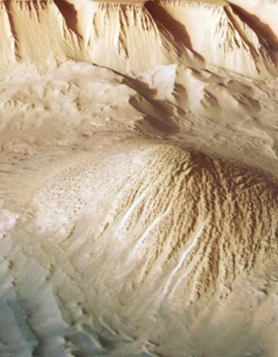Marstaki kraterde buzul keşfedildi