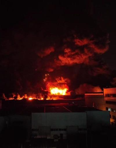 Tekstil fabrikası yandı: Fabrika küle döndü