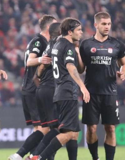 Sivasspor UEFA Konferans Liginde son 16ya yükseldi