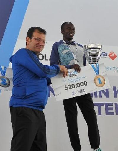 44. İstanbul Maratonunun kazananları ödüllerini aldı