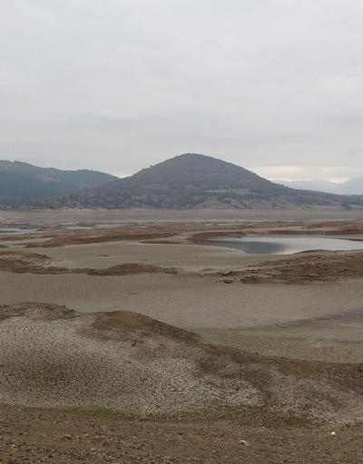 Kaz Dağlarından beslenen Bayramiç Barajında su seviyesi kritik notaya ulaştı