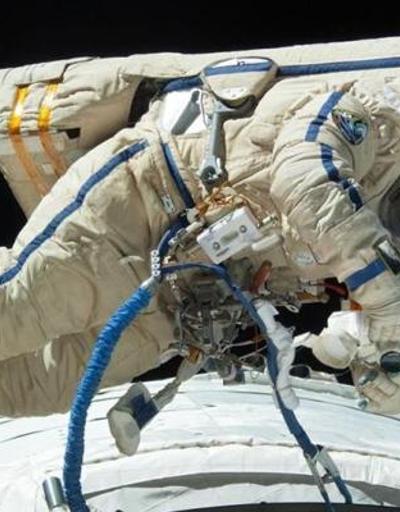 Rus kozmonotlar uzay yürüyüşüne çıktı