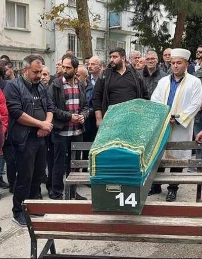 Kazada hayatını kaybeden tiyatrocu Özgür Karataş, Samsun’da toprağa verildi