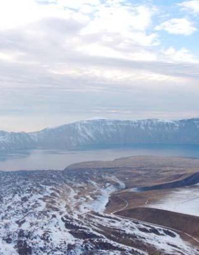 Dünyanın ikinci büyük kraterinde muhteşem kar manzaraları Vatandaşlar akın etti